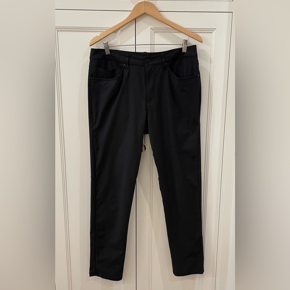 Lululemon Men’s black five pocket pants—GREAT FABRIC & Fit!! Like New!! Size 33 - Picture 1 of 7